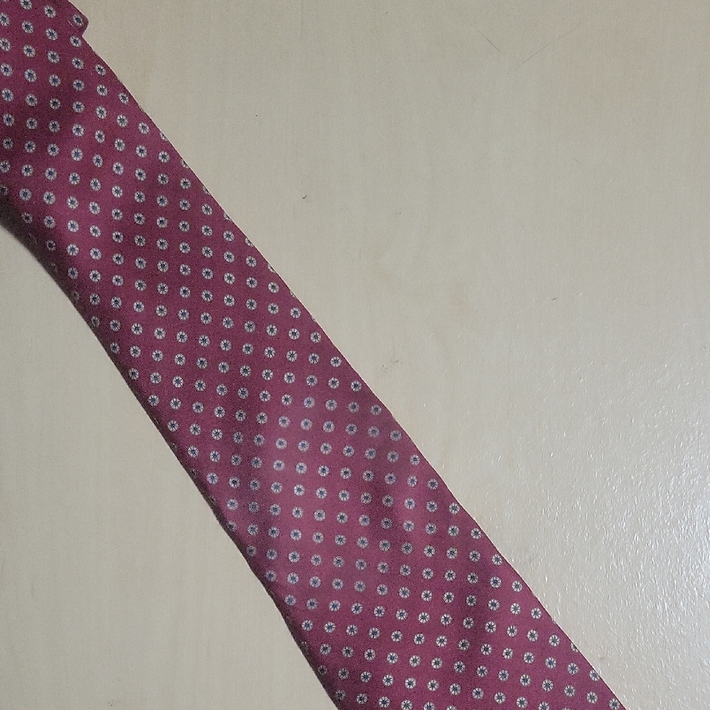 Elegant Burgundy Patterned Tie